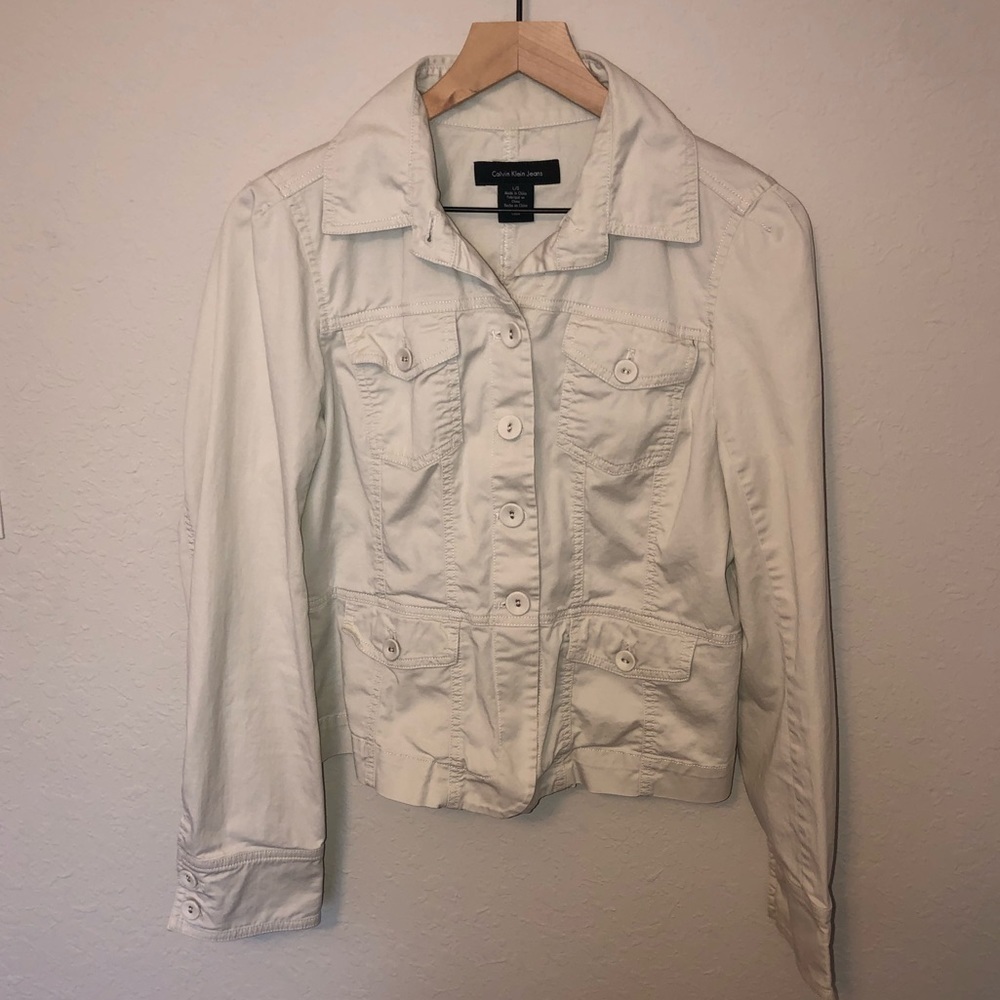 𝅺CALVIN Klein beige/tan/khaki Jean jacket with pockets and buttons size Large